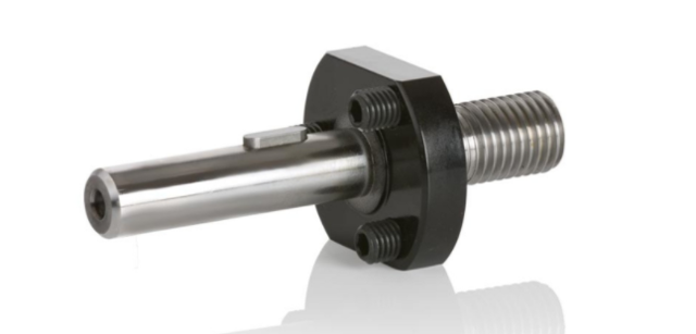 Ruuvattavat adapteriakselit